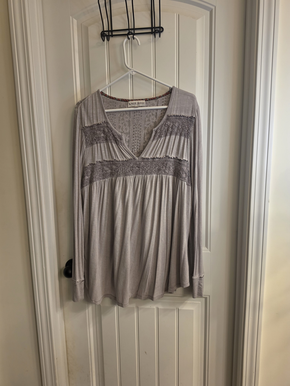 Knox Rose Women's Long Sleeve Lace-Trim Top - Light Gray
